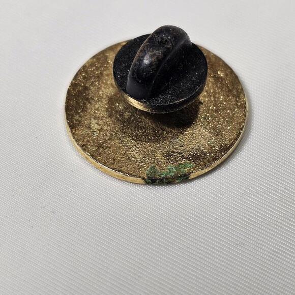 Vintage Military US Navy SEAL Team 2 Hat or Lapel Pin - Picture 5 of 6